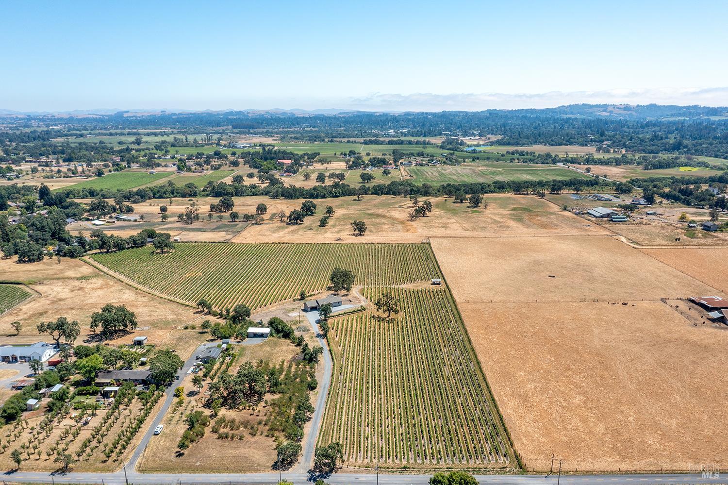 5726 Hall Road Santa Rosa, CA 95401 - Photo 17 of 27