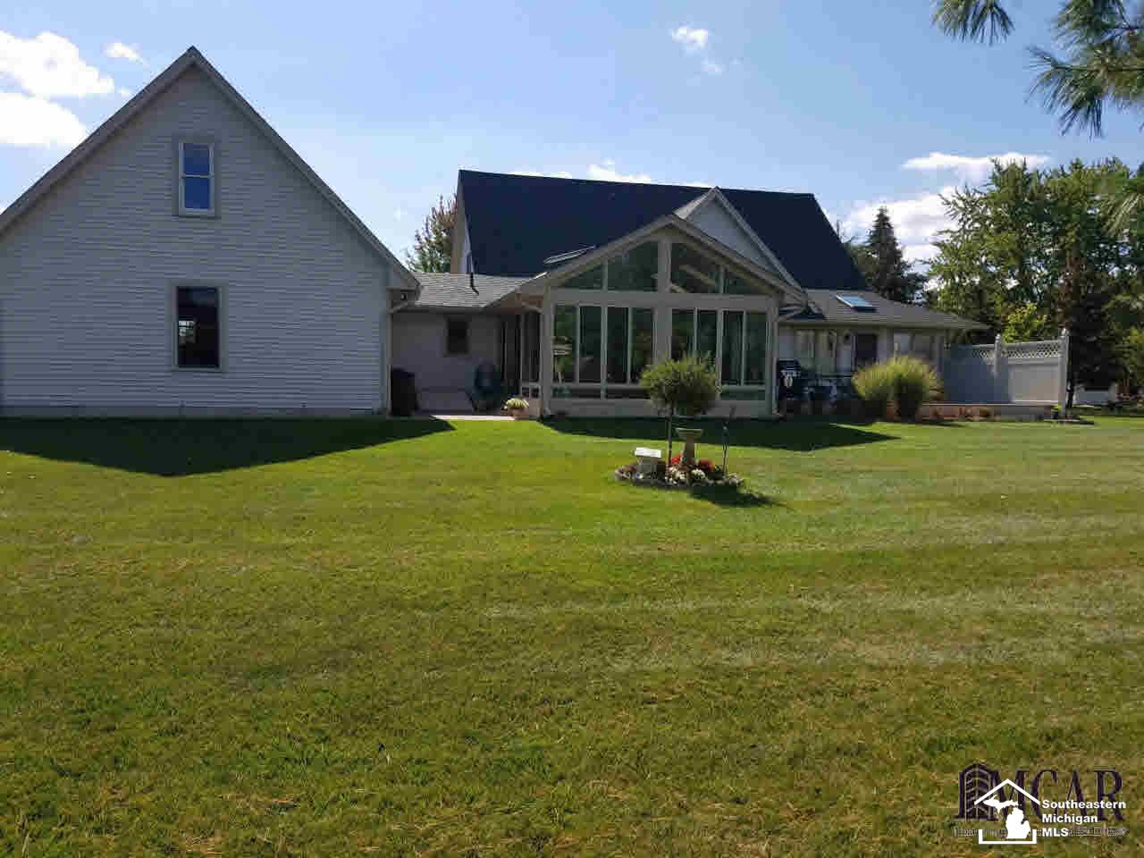 4748 East Dunbar Road Monroe, MI 48161 - Photo 9 of 20 21374790-8.JPG