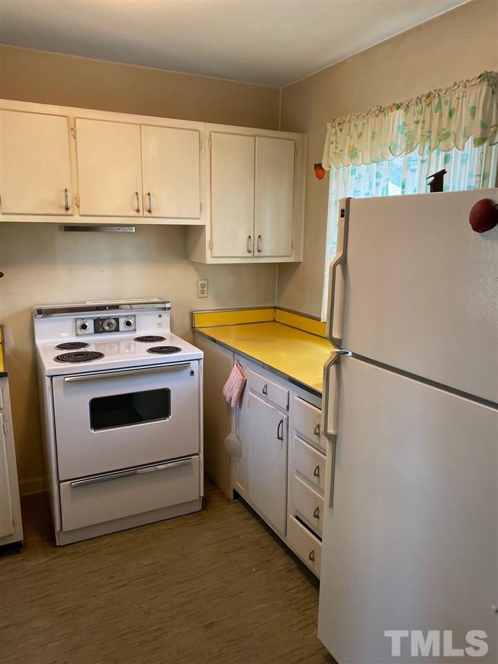 1333 Marlborough Road Raleigh, NC 27610 - Photo 4 of 8