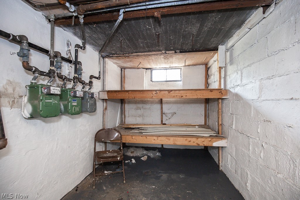 1405 Sheffield Road Cleveland, OH 44121 - Photo 24 of 29 Basement featuring a workshop area