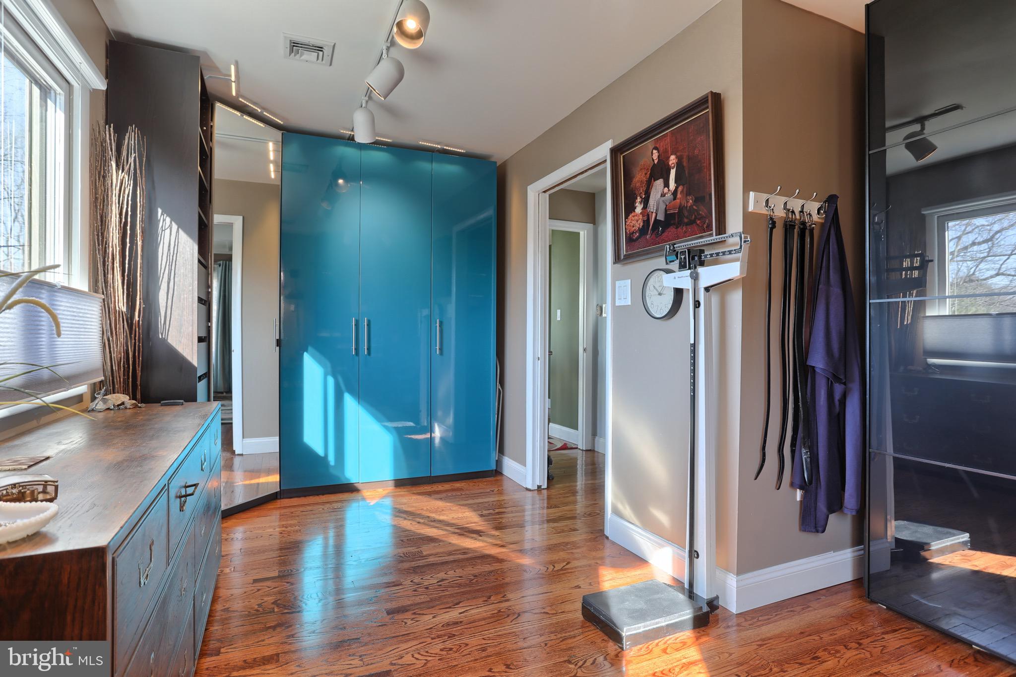 36 Banbury Road Hummelstown, PA 17036 - Photo 29 of 53 Armoire included