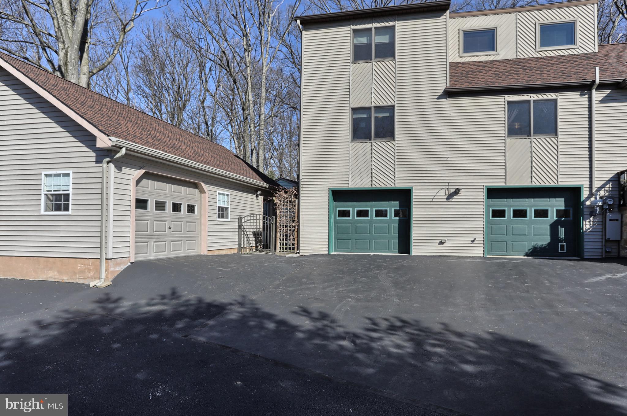 36 Banbury Road Hummelstown, PA 17036 - Photo 32 of 53 View of Attached and Detached garages