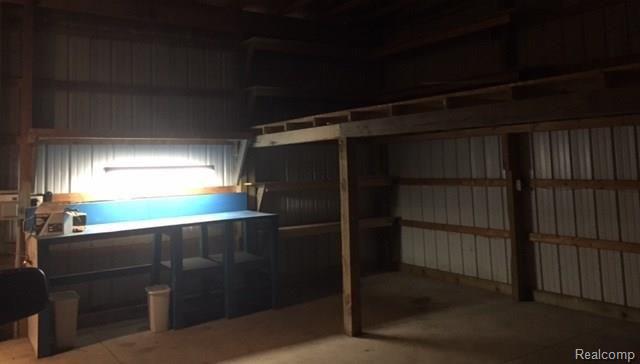 2760 Clarkston Road Lake Orion, MI 48362 - Photo 22 of 23 barn 4.jpg