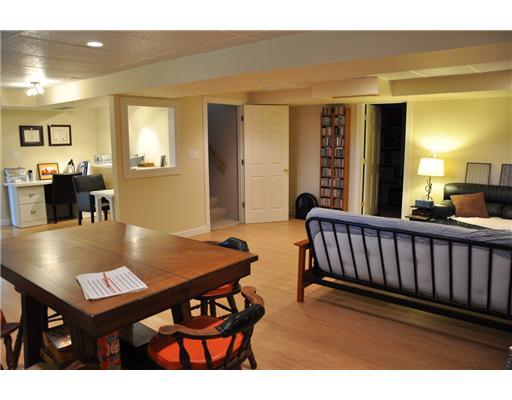 226 Holyoke Road Butler, PA 16001 - Photo 12 of 17 Family Room.