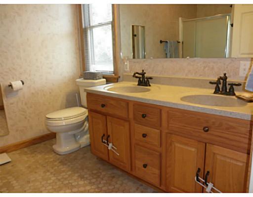 226 Holyoke Road Butler, PA 16001 - Photo 9 of 17 Master Bath/Spa.