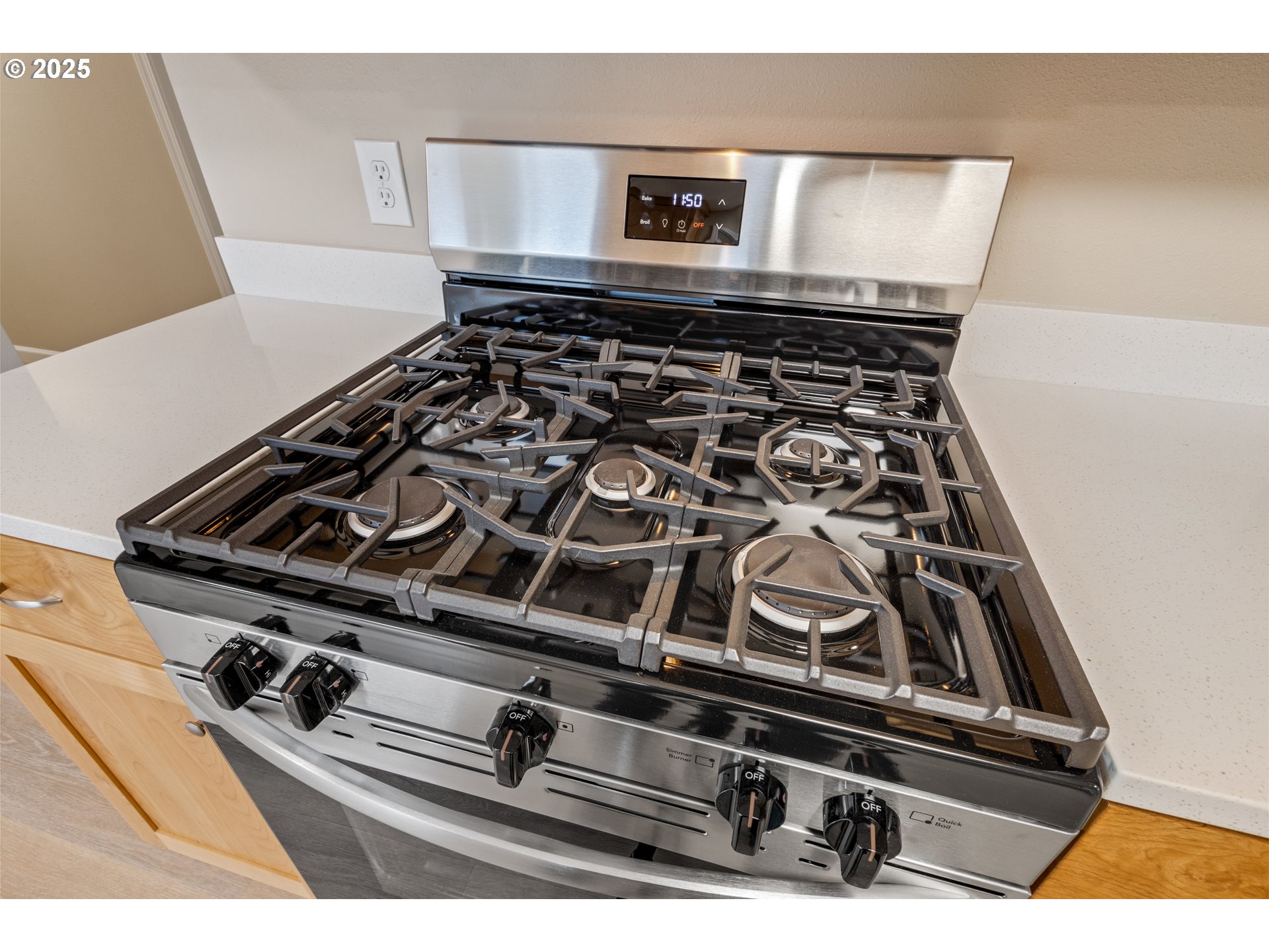 1822 Hawthorne Street Forest Grove, OR 97116 - Photo 14 of 18 a close up of a stove top oven sitting on a counter