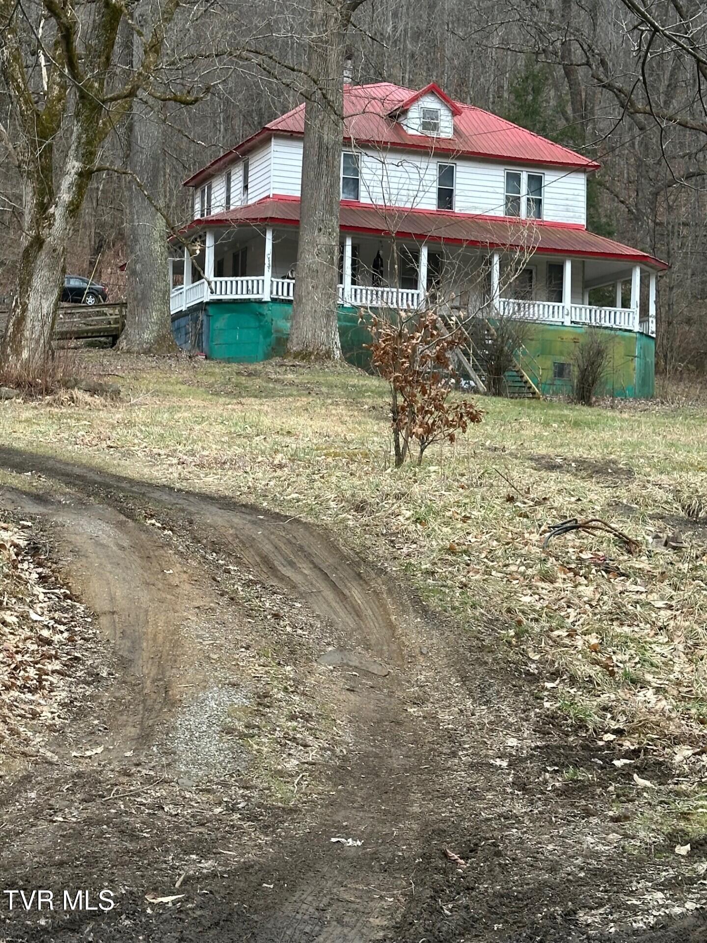 1472 Roda Road Appalachia, VA 24216 - Photo 4 of 23 4