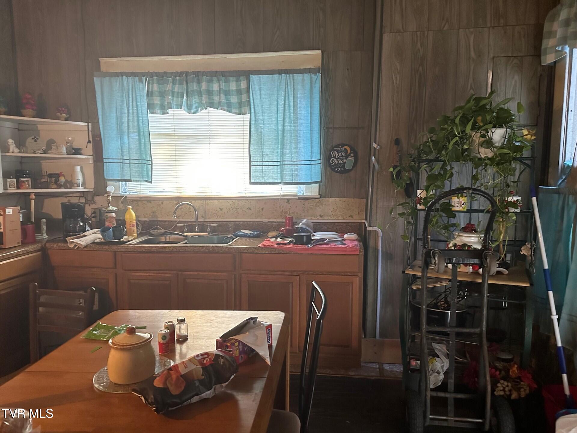 1472 Roda Road Appalachia, VA 24216 - Photo 6 of 23 2