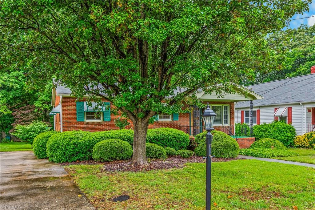 4106 Whitfield Road Winston-Salem, NC 27105 - Photo 3 of 25