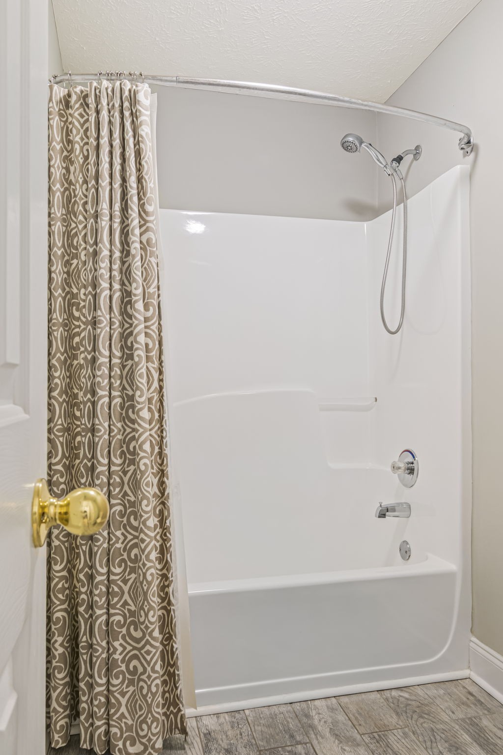 3137 Southall Road Franklin, TN 37064 - Photo 25 of 51 a bathroom with a shower