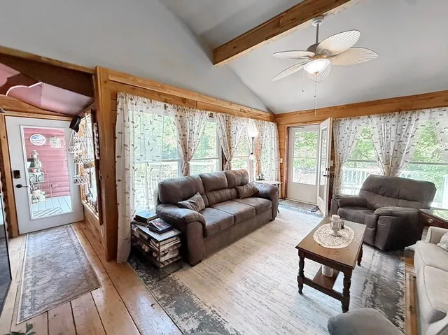 $245,000 | 19332 River Lane, Wheatland, MO 65779