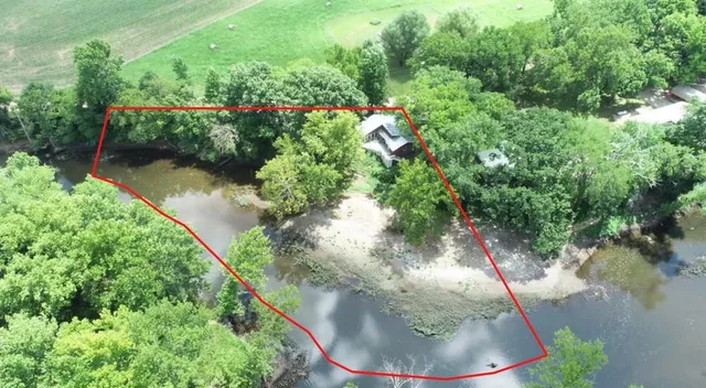 $245,000 | 19332 River Lane, Wheatland, MO 65779