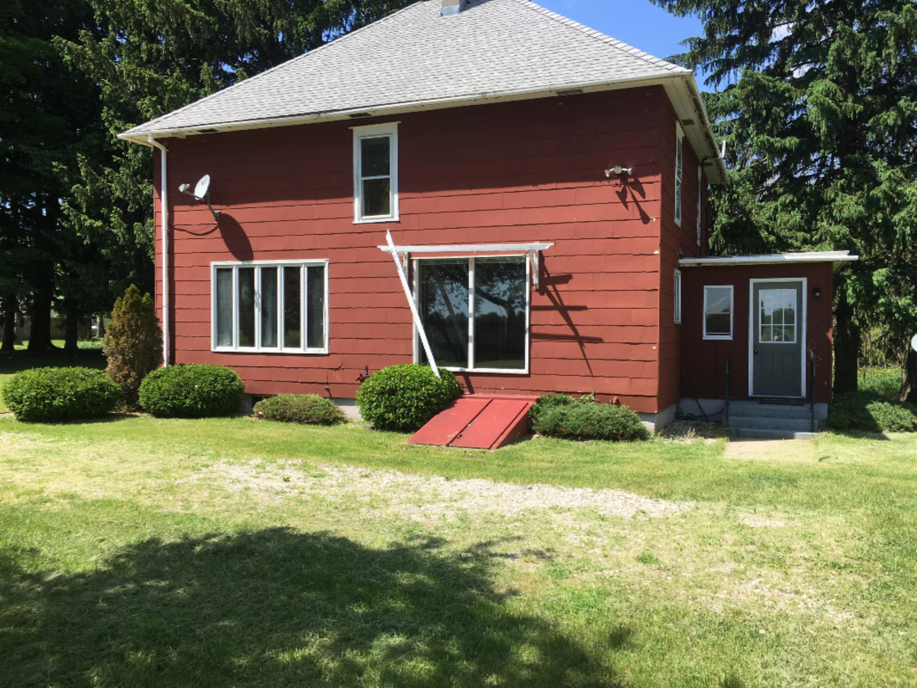 5644 South 112th Avenue Rothbury, MI 49452 - Photo 3 of 28 IMG-2460