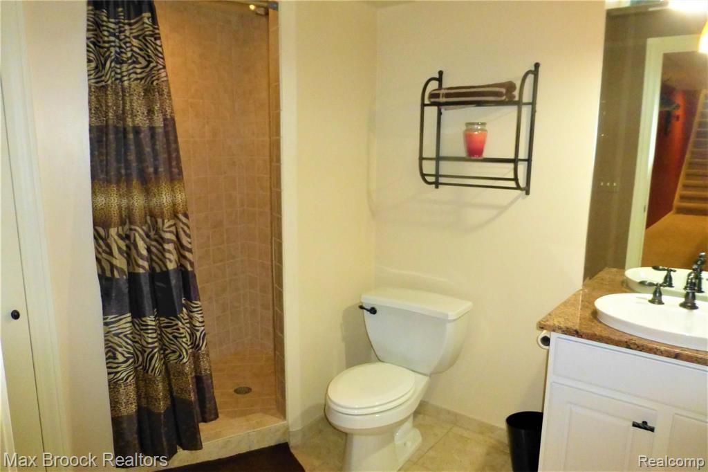 2767 York Road Rochester Hills, MI 48309 - Photo 16 of 19