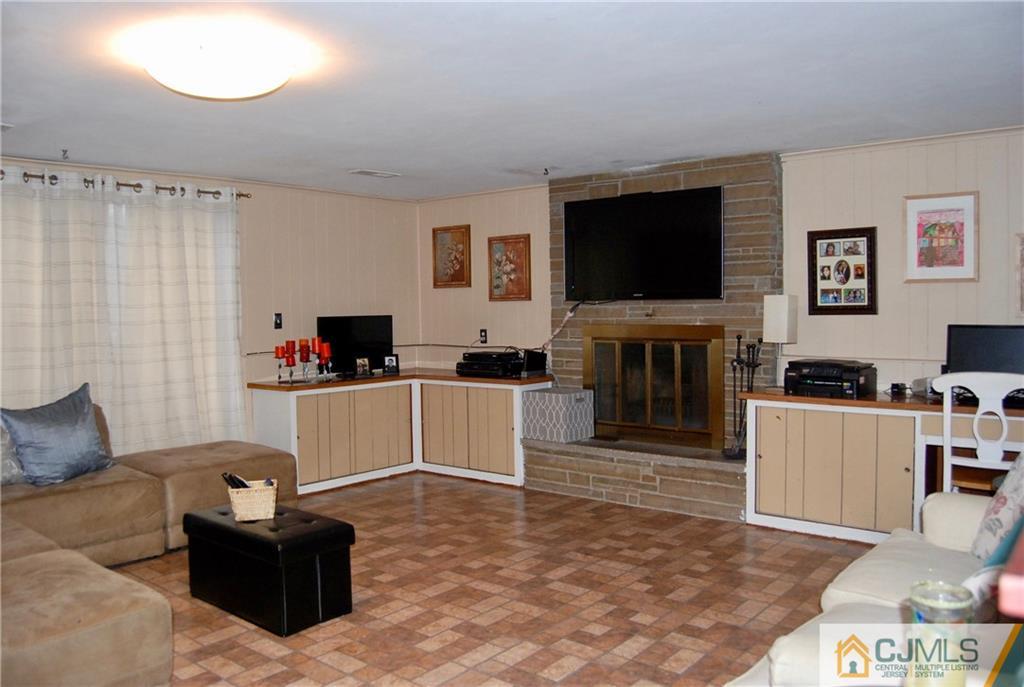 20 Ryan Road Edison, NJ 08817 - Photo 13 of 17 Gallery Image 13
