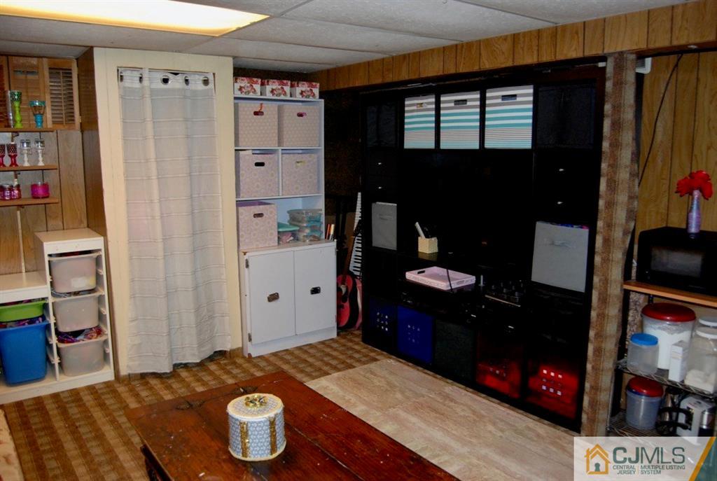 20 Ryan Road Edison, NJ 08817 - Photo 15 of 17 Gallery Image 15