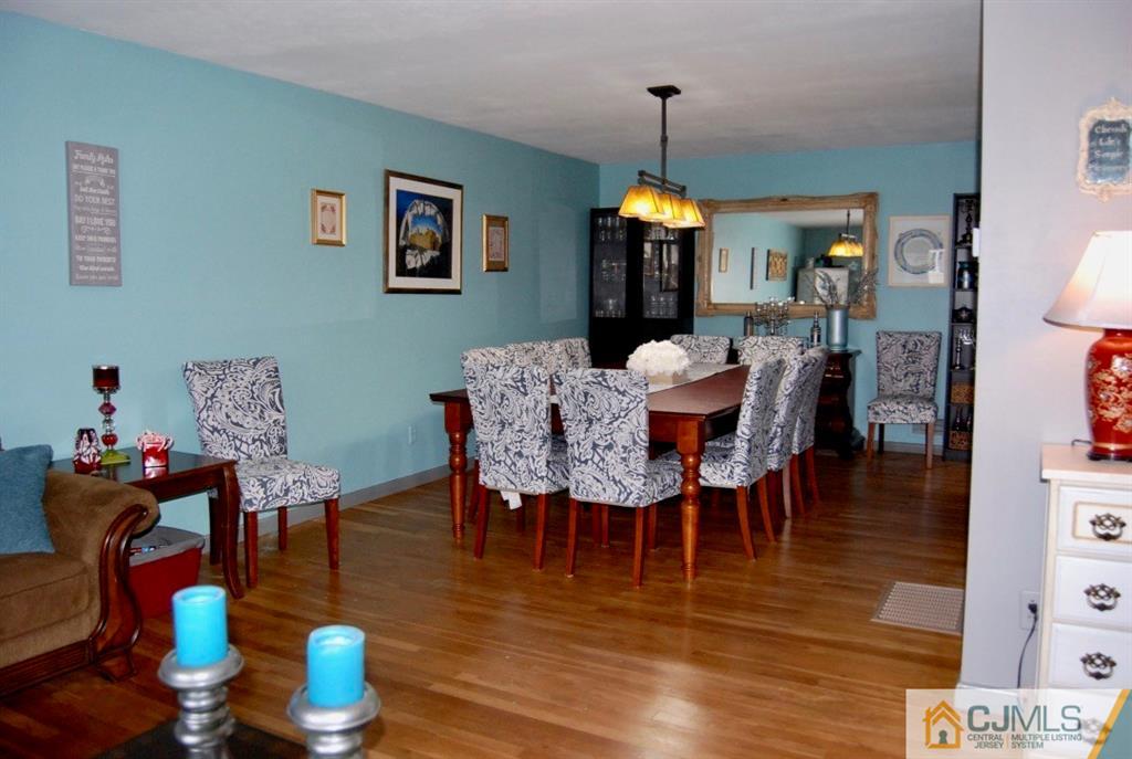 20 Ryan Road Edison, NJ 08817 - Photo 3 of 17 Gallery Image 3