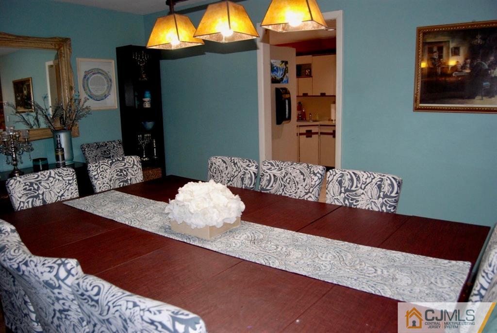20 Ryan Road Edison, NJ 08817 - Photo 4 of 17 Gallery Image 4