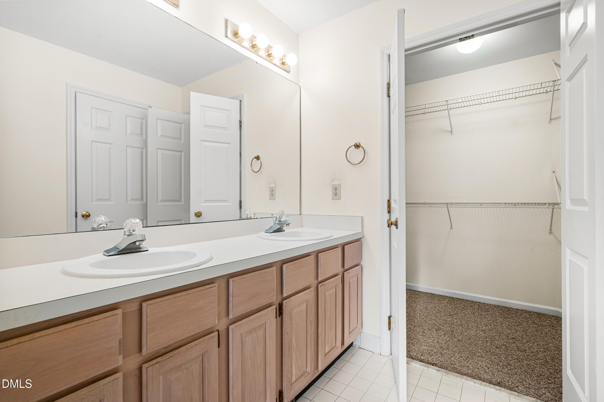 17 Renwick Court Raleigh, NC 27615 - Photo 8 of 47 47_dsc_2653