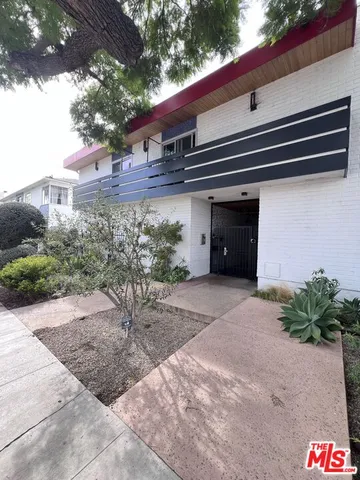 $1,650 | 1757 North Kingsley Drive, Unit 213, Los Angeles, CA 90027