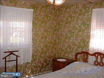 739 Hickory Road Secane, PA 19018 - Photo 5 of 6 Bedroom - Main