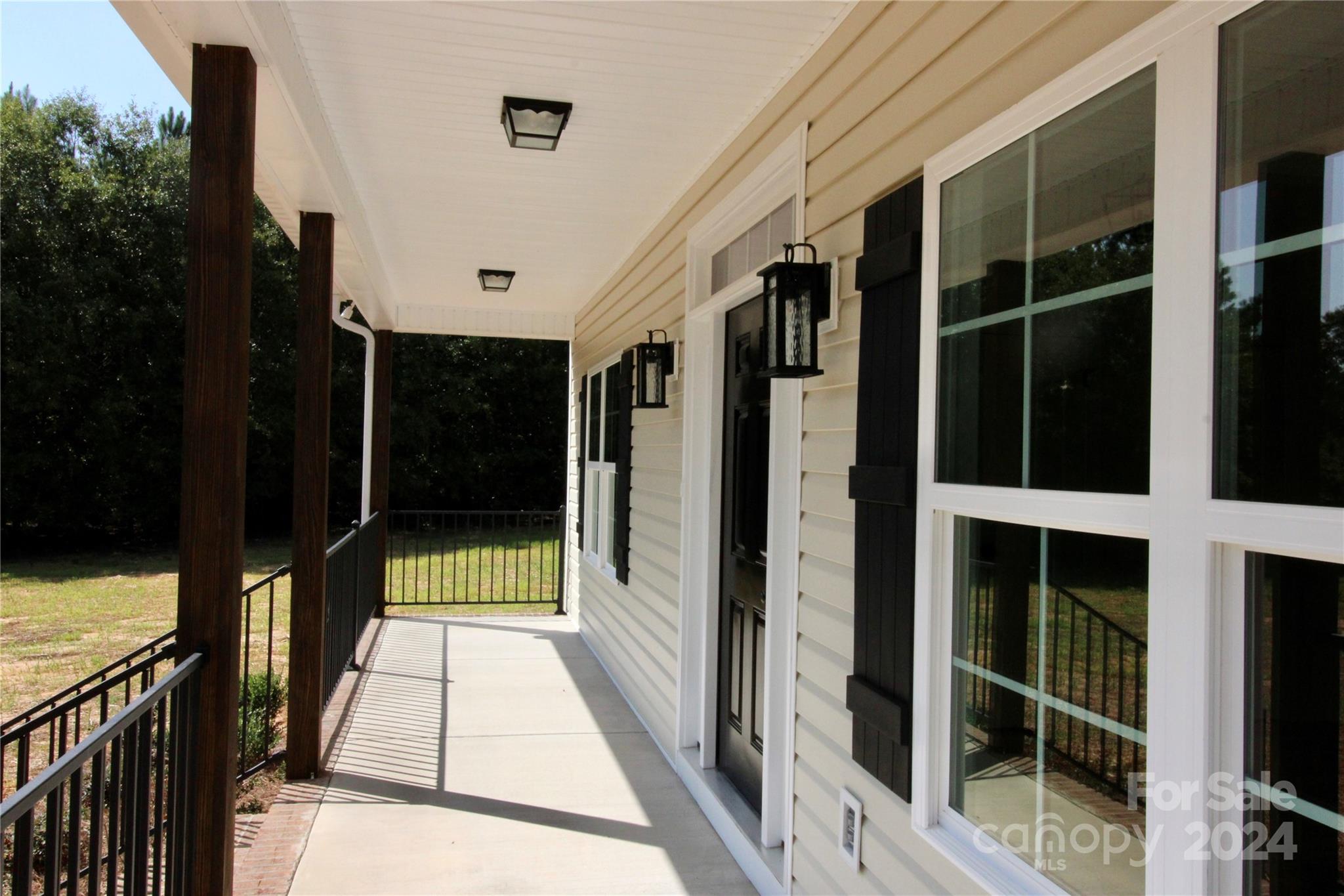 4631 Simpson Road Edgemoor, SC 29712 - Photo 4 of 35