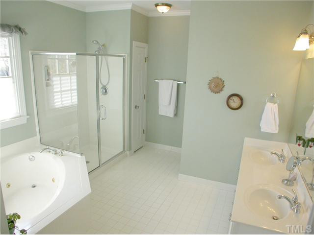 2901 Sunnystone Way Raleigh, NC 27613 - Photo 14 of 25 Photo 14