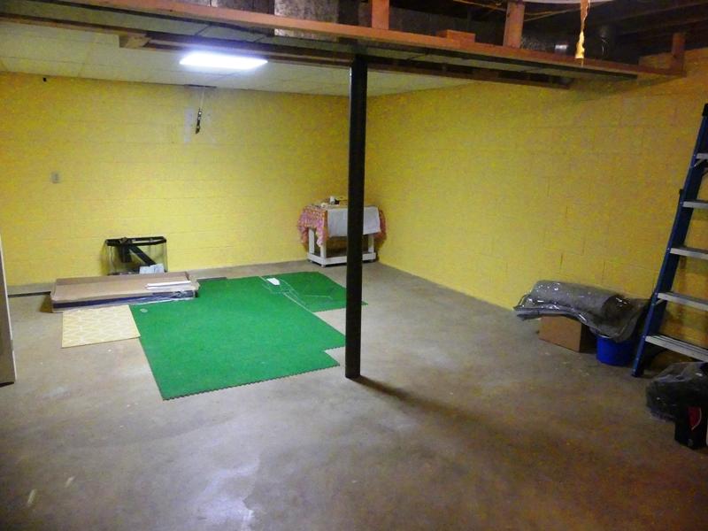 673 Blue Ridge Yacht Club Road Bassett, VA 24055 - Photo 22 of 37 a view of a room with gym equipment