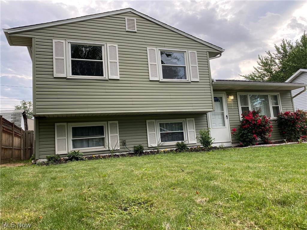386 Cummings Road Vermilion, OH 44089 - Photo 2 of 27