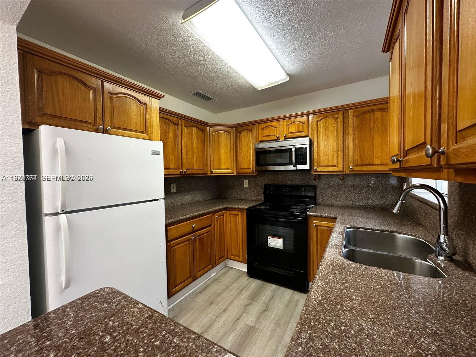 11840 Southwest 175th Terrace, Unit 11840 Miami, FL 33177 - Photo 5 of 24