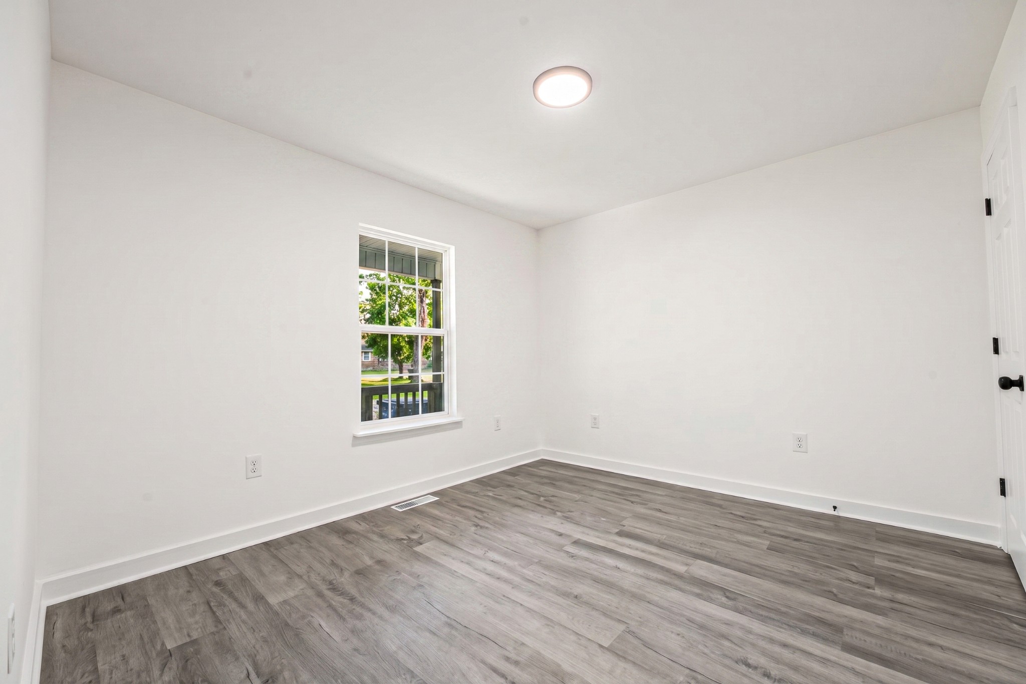 204 Locust Street Manchester, TN 37355 - Photo 11 of 22 Gallery Image 11