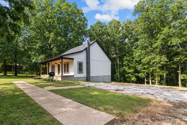 $404,900 | 6717 Pilot Lane, Lyles, TN 37098