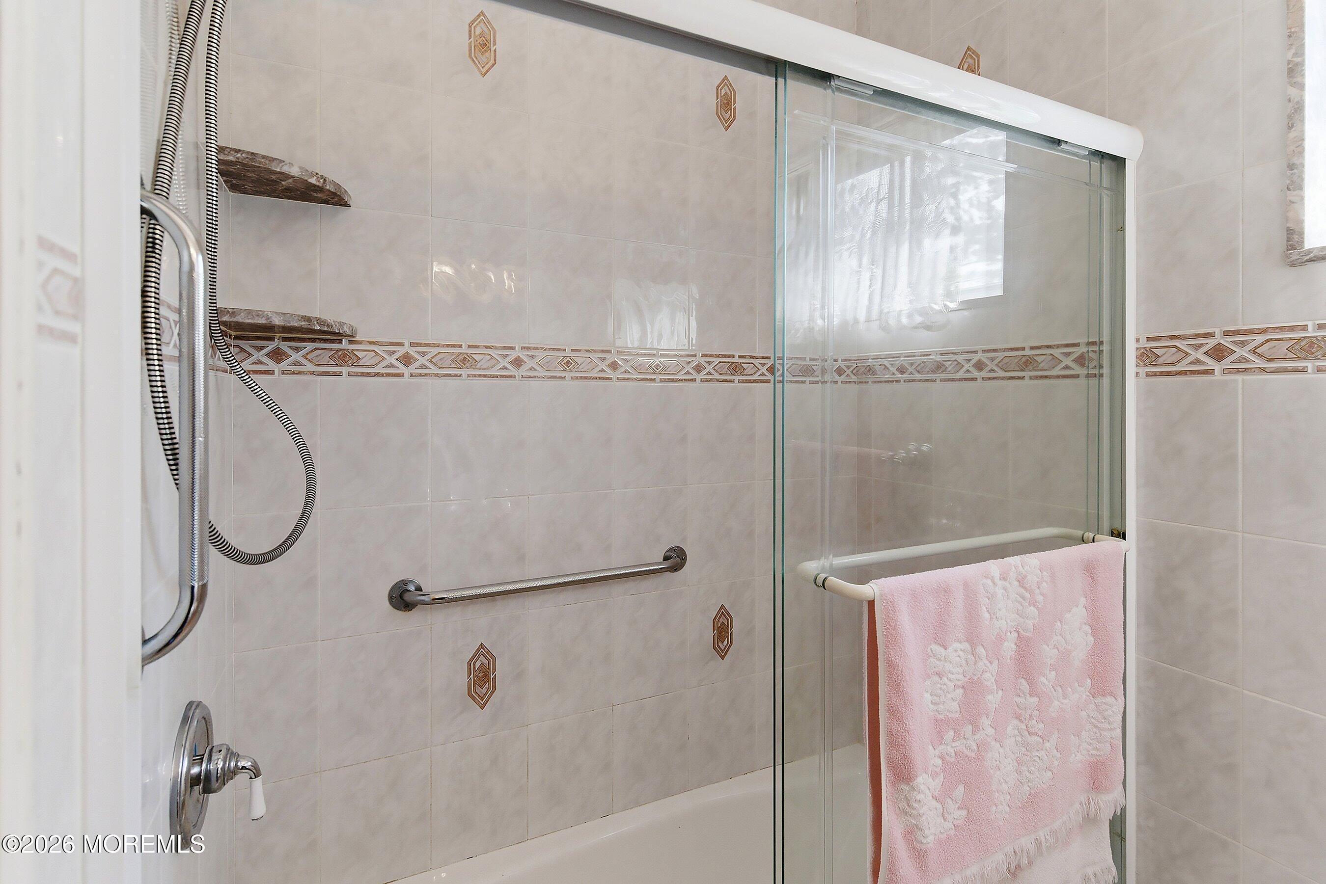38 Atkins Terrace East Rutherford, NJ 07073 - Photo 21 of 37 Bath 2B
