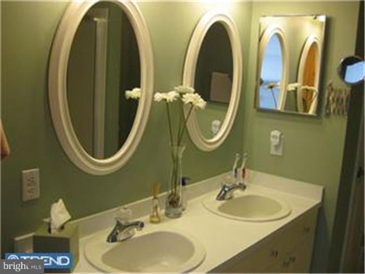 98 Windingbrook Road Bordentown, NJ 08505 - Photo 9 of 22 Gallery Image 9