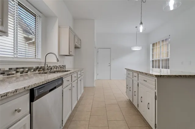 $442,900 | 8111 Elkhorn Mountain Trail, Austin, TX 78729