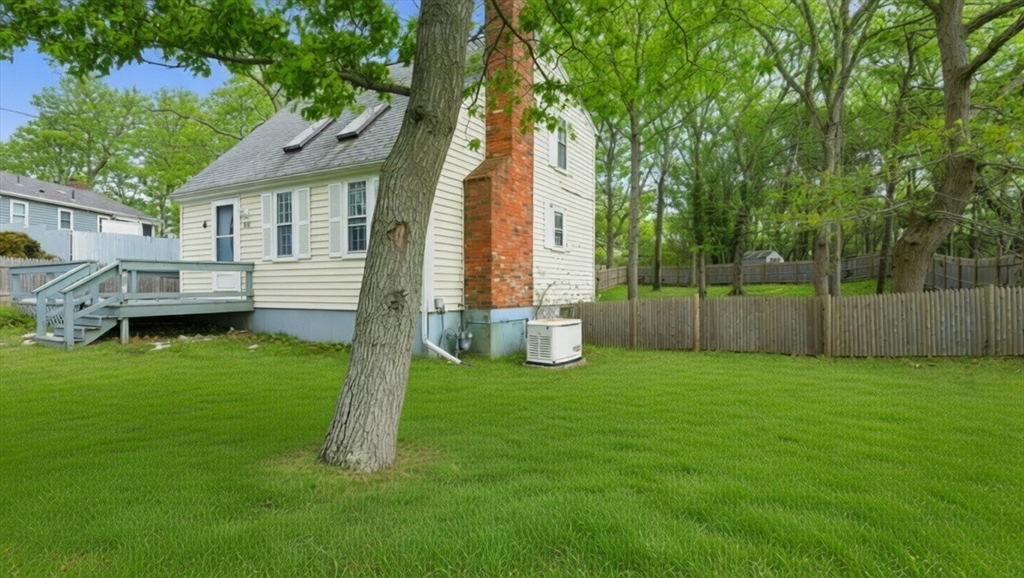 292 Megan Road Barnstable, MA 02601 - Photo 2 of 12