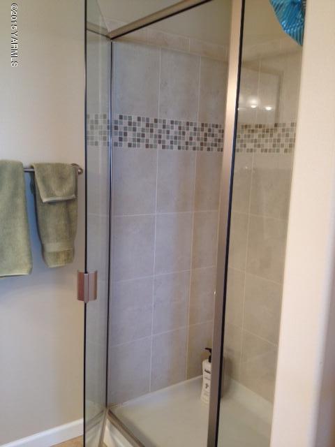 5305 Lombard Loop Road Zillah, WA 98953 - Photo 21 of 27 a bathroom with a shower