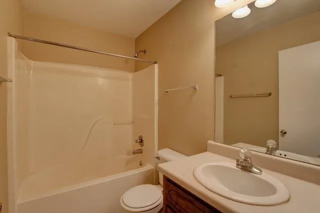 $830 | 363 Peabody Drive, Unit 3, Clarksville, TN 37042