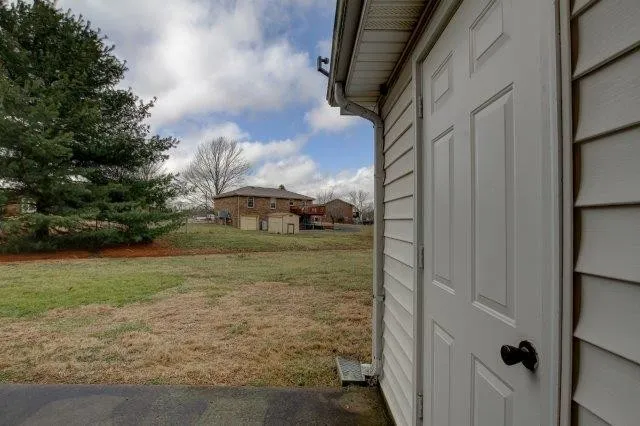 $830 | 363 Peabody Drive, Unit 3, Clarksville, TN 37042