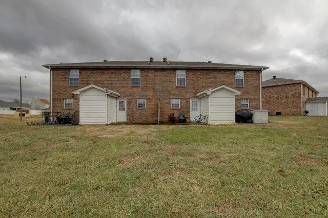 $830 | 363 Peabody Drive, Unit 3, Clarksville, TN 37042