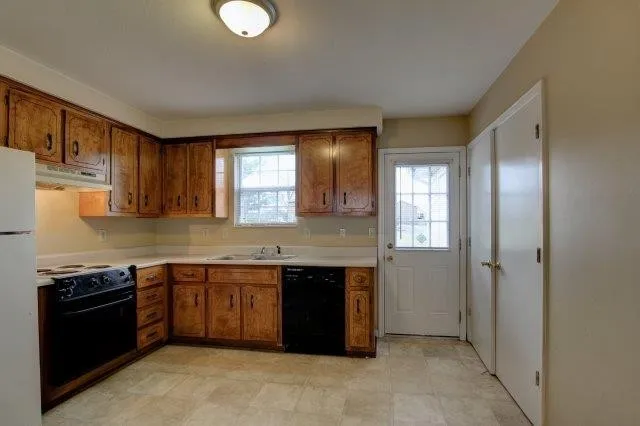 $830 | 363 Peabody Drive, Unit 3, Clarksville, TN 37042