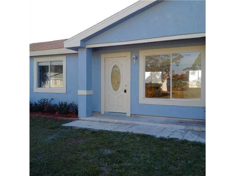 2044 Southeast Triumph Road Port St. Lucie, FL 34952 - Photo 4 of 29 4