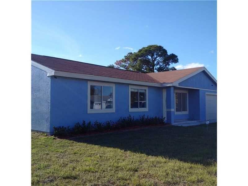 2044 Southeast Triumph Road Port St. Lucie, FL 34952 - Photo 5 of 29 5