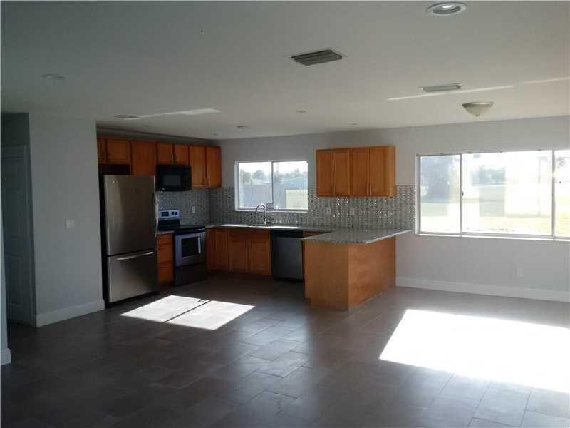 2044 Southeast Triumph Road Port St. Lucie, FL 34952 - Photo 10 of 29 10