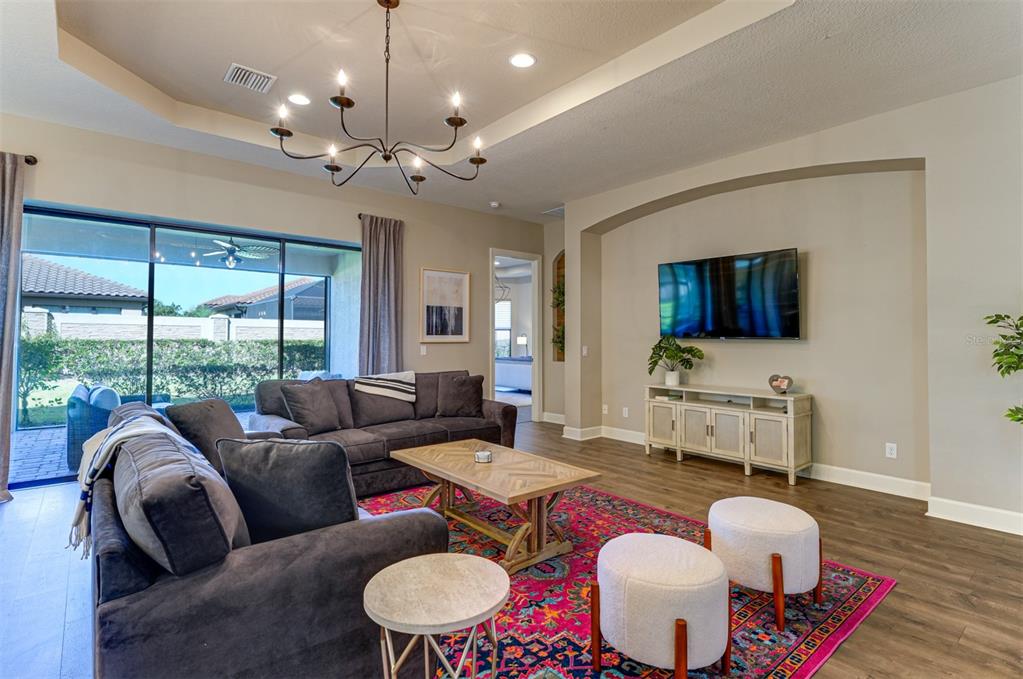 5006 Tivoli Run Lakewood Ranch, FL 34211 - Photo 3 of 60