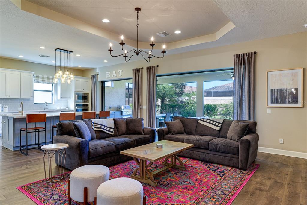 5006 Tivoli Run Lakewood Ranch, FL 34211 - Photo 4 of 60