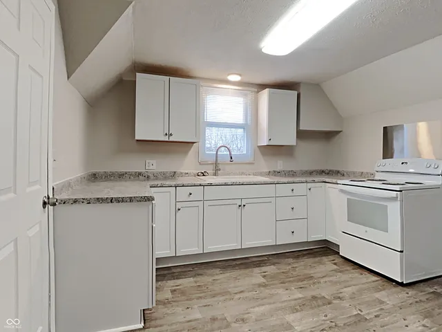 $1,025 | 116 Unit B S B Street, Thorntown, IN 46071