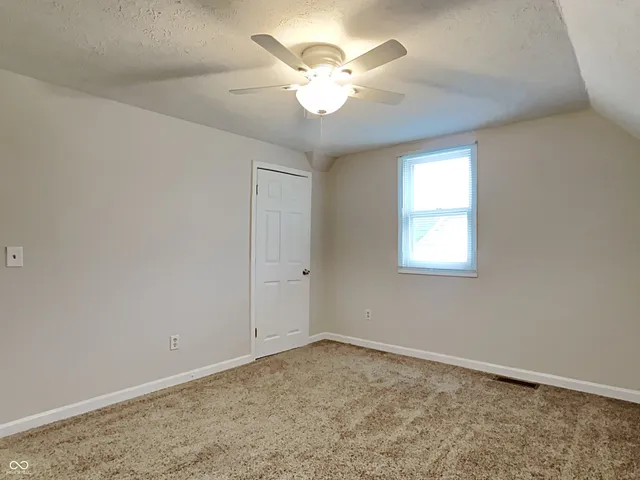 $1,025 | 116 Unit B S B Street, Thorntown, IN 46071