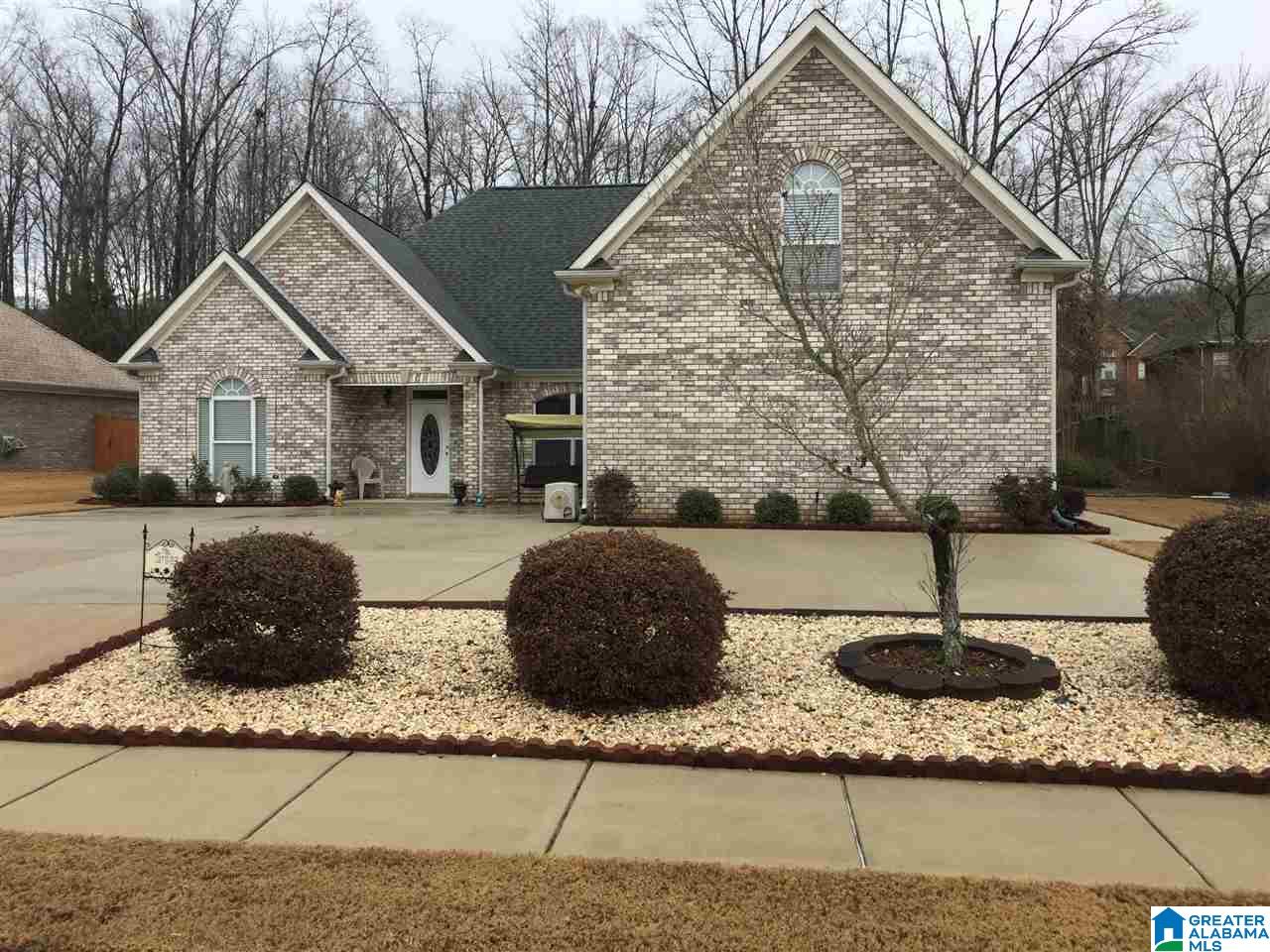 104 Parliament Road Alabaster, AL 35114 - Photo 4 of 47