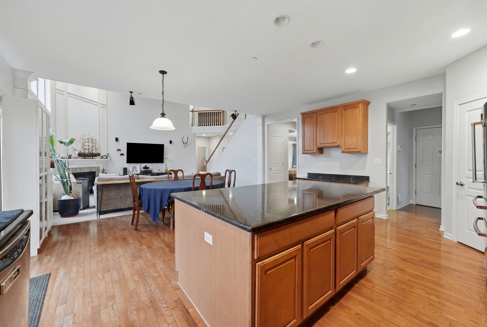 906 Blue Ridge Drive Streamwood, IL 60107 - Photo 11 of 47